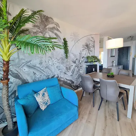 Western - Panoramic View 칸느