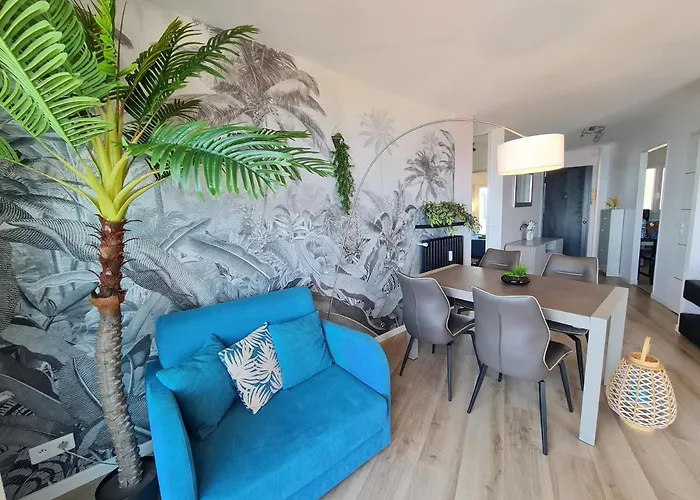 Western - Panoramic View Cannes