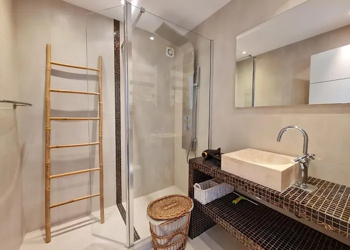 Western - Panoramic View * Cannes