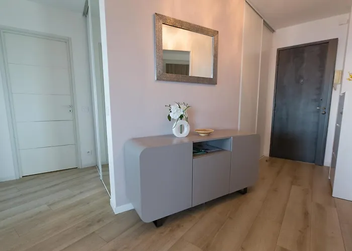 Western - Panoramic View Apartament *