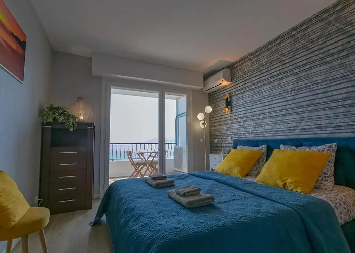 Western - Panoramic View Cannes